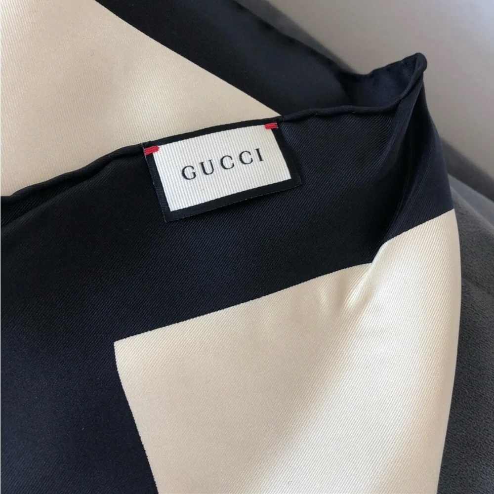 Gucci silk logo
